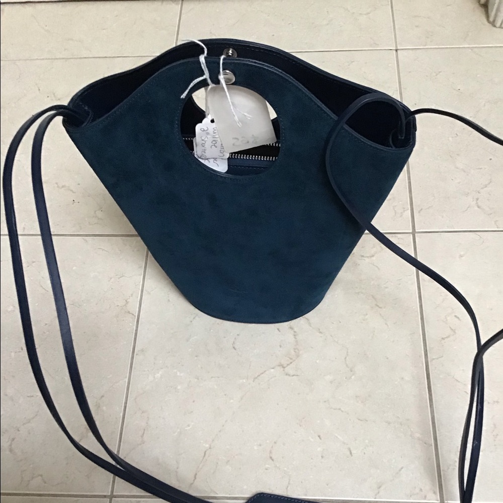 Elizabeth and James small market shopper tote.